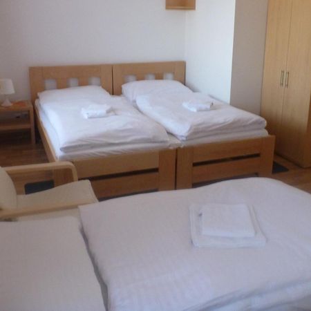 Hotel Garni Rambousek Prague Exterior photo