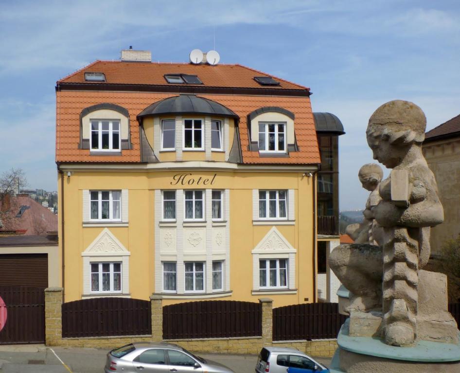 Hotel Garni Rambousek Prague Exterior photo